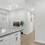 2br Trendy Urban - Division 102w 202w 302w Rep Apartment *