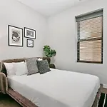 2br Trendy Urban - Division 102w 202w 302w Rep Apartment Chicago