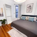 Perfect Wrigleyville Stay