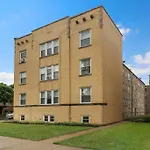2Br Alluring Apartment With Laundry - Cullom D3