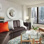 Doubletree By Hilton Magnificent Mile Hotel Chicago