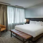 Doubletree By Hilton Magnificent Mile Hotel
