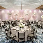 Doubletree By Hilton Magnificent Mile