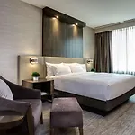 Doubletree By Hilton Magnificent Mile Hotel Chicago