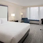 Doubletree By Hilton Magnificent Mile Hotel