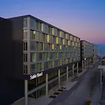 Sable At Navy Pier Chicago, Curio Collection By Hilton