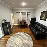 Apartment Beautiful Hyde Park Brownstone *