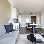 Logan Sq 1Br W Pool Deck Gym Nr L Chi-709