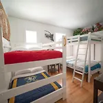 Club Salon Sleeps 10-20 Free Parking & Tv * Chicago