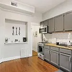 Apartment Enchanting 2-bedroom In - Clark 4 Chicago
