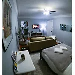 Cozy Urban Studio