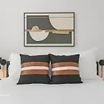 Inviting 2-Bedroom Apt In Hyde Park - The Blackwood Rep