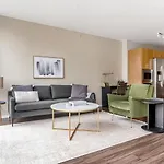 Streeterville 1Br W Pool Gym Nr Riverwalk Chi-879