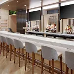 Hotel Doubletree By Hilton Magnificent Mile 4*