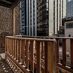 Historic And Unique Brownstone In Gold Coast - Downtown - 3