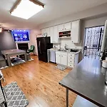 Pool Table, Pingpong, Arcade, 2-car Parking, 3 Floors! Apartment Chicago