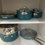 Chic Euro City Getaway- Close To Downtown