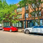 Bright Chicago Apartment Near Stadiums And Downtown