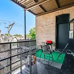 Bright Chicago Apartment Near Stadiums And Downtown