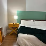 Chic 1 Bedroom W Parking Apartment