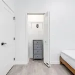 Modern Apartment In Pilsen Private Rooms With Share Livingroom