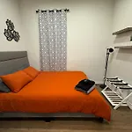 2 Bedroom Unit With 1 Garage Parking In Wicker Park