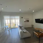 Modern Shared Condo Near Downtown Chicago, Flexible Room Options And Shared Amenities