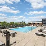 Logan Square 2Br W Pool Lounge Gym Nr L Chi-869