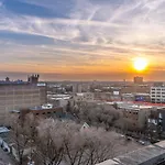 Elegant Style Loft Montrose Beach Rooftop Wfh Gym