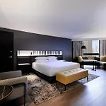 Hyatt Regency Chicago