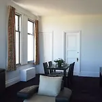 Congress Plaza Hotel 3*