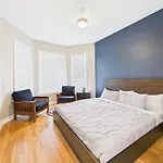 6 Min Walk To Wrigley King Bed And Parking
