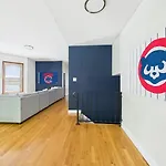 6 Min Walk To Wrigley King Bed And Parking
