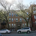 Wrigley Hostel - Chicago (Adults Only)