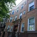 Wrigley Hostel - Chicago (Adults Only)