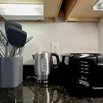 West Loop - City Views With In & Out Parking 5