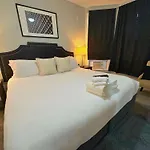 Chic 3br Hideout In Lincoln Park - Lincoln 3 Apartment