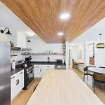 2Br Patio W Fire Pit, Free Parking 5 Gbps