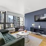 Apartment 2bd River North Million Dollar Views! Parking Incl