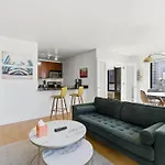 2Bd River North Million Dollar Views! Parking Incl Condo