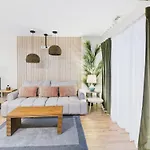 2Br Patio W Fire Pit, Free Parking 5 Gbps