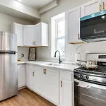 Extended Stays Welcome - Close To Univ Of Chicago