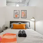 Downtown Mich Ave - 6 Penthouses, Sleep 25 Chicago