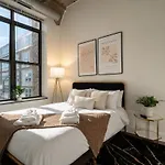 Mccormick Place Amazing 2br With View And Optional Parking For Up To 8 Guests Near Soldier Field And Lakefront Trail *