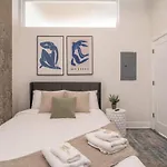 Apartment Mccormick Place Amazing 2br With View And Optional Parking For Up To 8 Guests Near Soldier Field And Lakefront Trail *