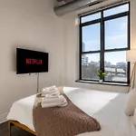 Mccormick Place Amazing 2br With View And Optional Parking For Up To 8 Guests Near Soldier Field And Lakefront Trail *