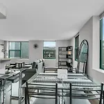 Gold Cost Rooftop With Indoor Pool And In Out Parking
