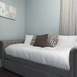 Two-Bedroom On S Maryland Avenue Apt 1