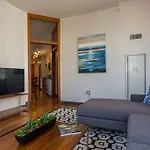 Three-Bedroom On W Van Buren Street Apt 1101