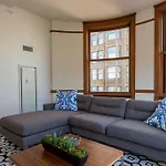 Three-Bedroom On W Van Buren Street Apt 1101